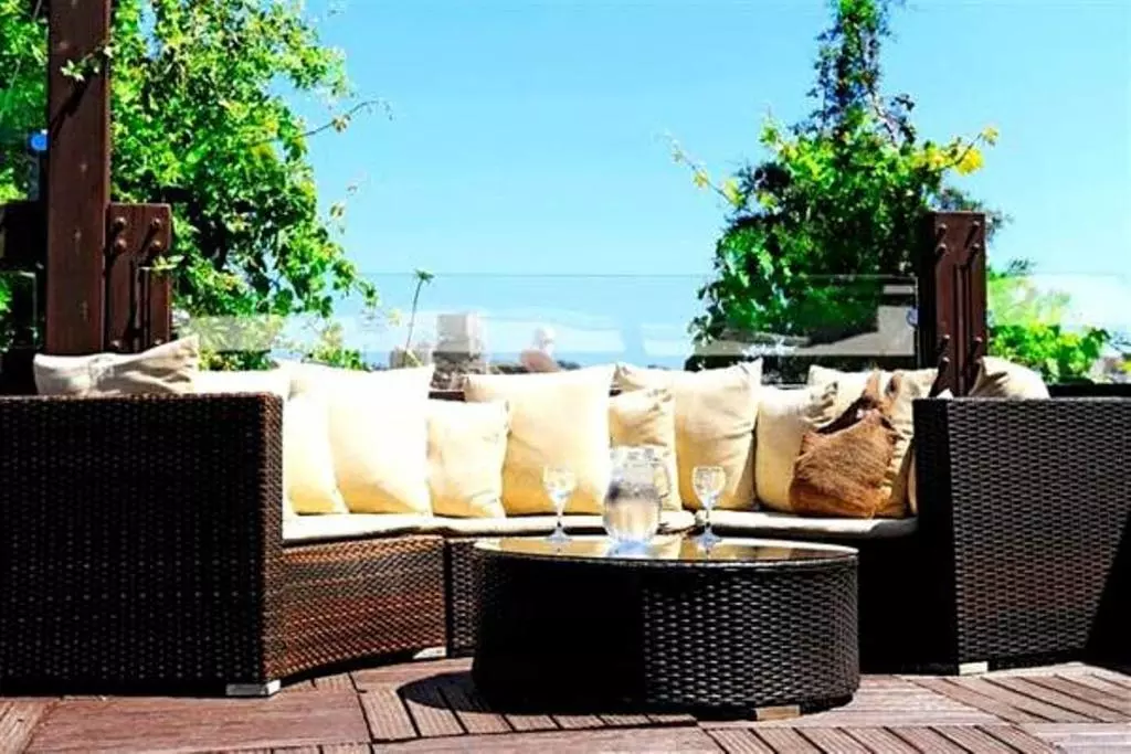Joker Side Hill Suite Hotel